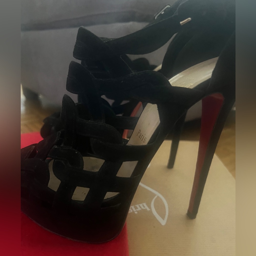 CHRISTIAN LOUBOUTIN LARISSA SUEDE PLATFORM 37